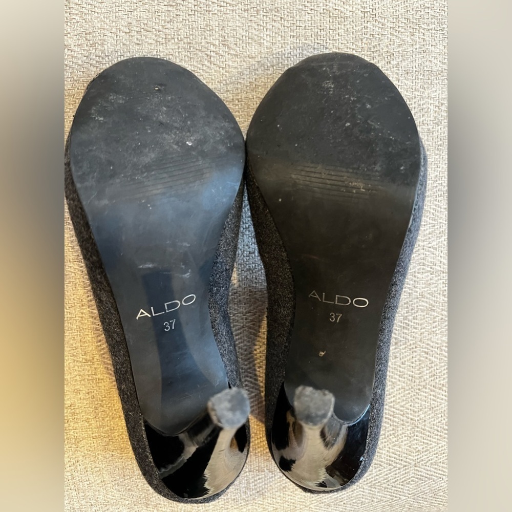 Aldo grey flannel blk patent trim platform heel. SZ 37. Cutout pattern good cond - Picture 5 of 9